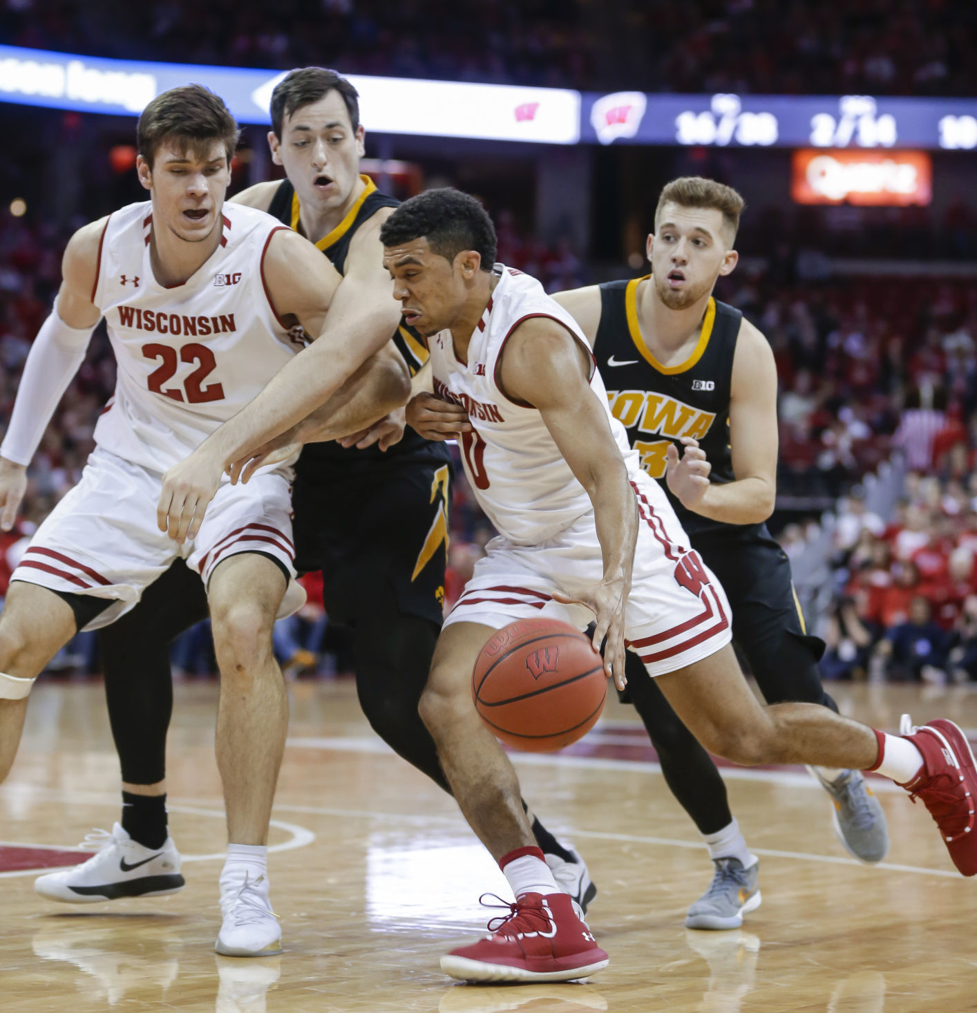 Iowa Wisconsin Basketball